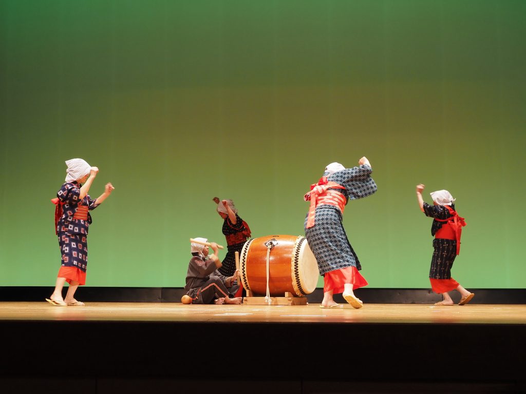 愛媛県新居浜市に古くから伝わる雨乞い踊り『かぶと踊り』