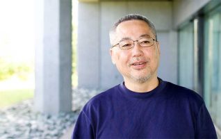 版画家 　石山 直司 （いしやま なおじ／新居浜市出身）さん